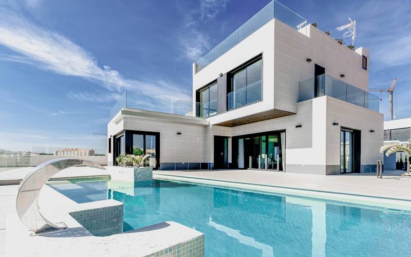 Bella Vista Estate